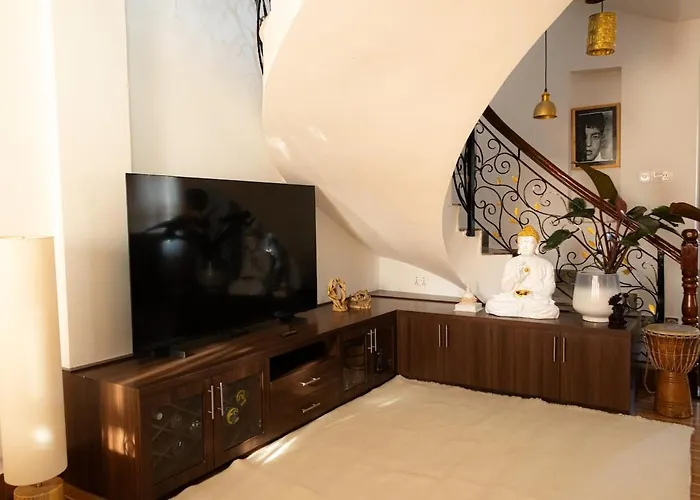 Boudha Terrace Retreat With Valley Views Apartment