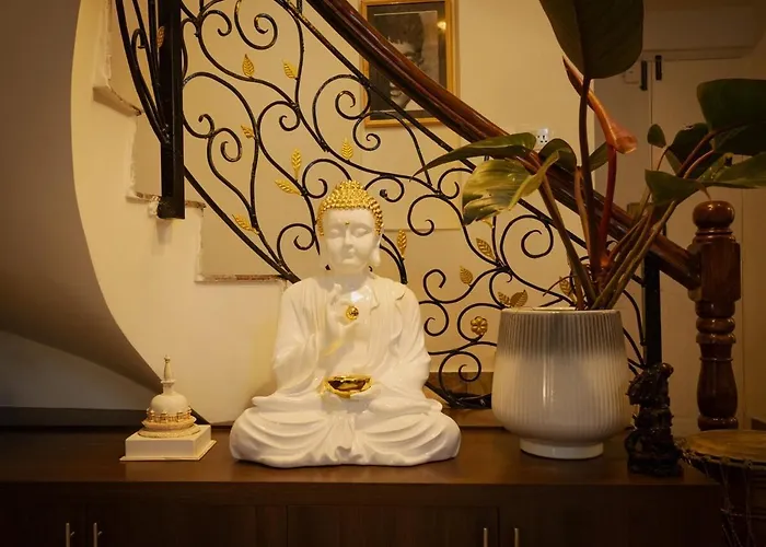 Boudha Terrace Retreat With Valley Views